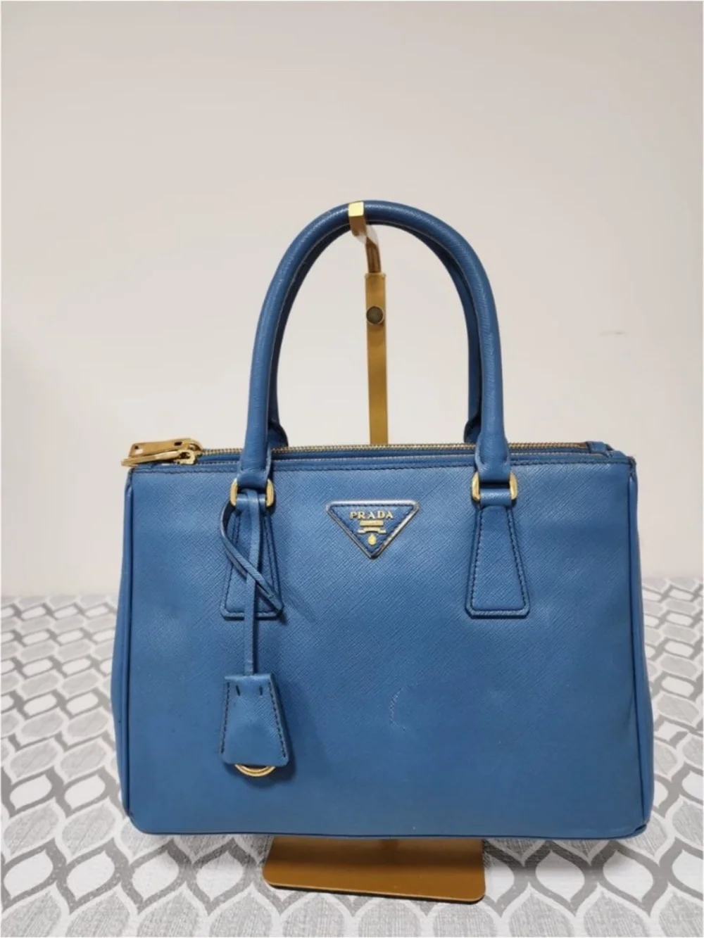 Prada this authentic